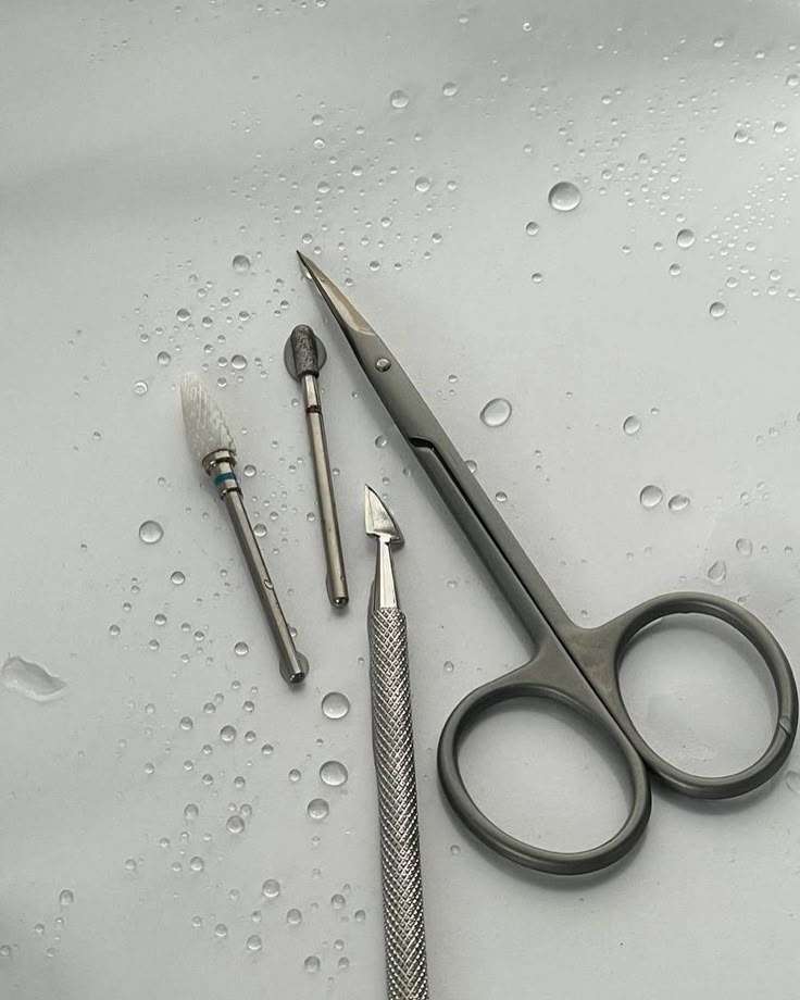 ¿Se necesita tener experiencia para tomar un curso de uñas?